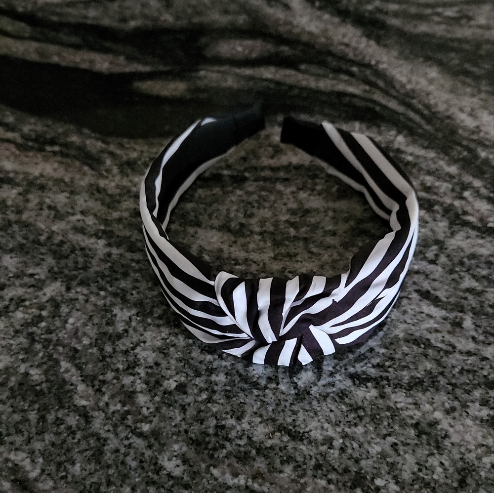 Black and White Striped Hairband